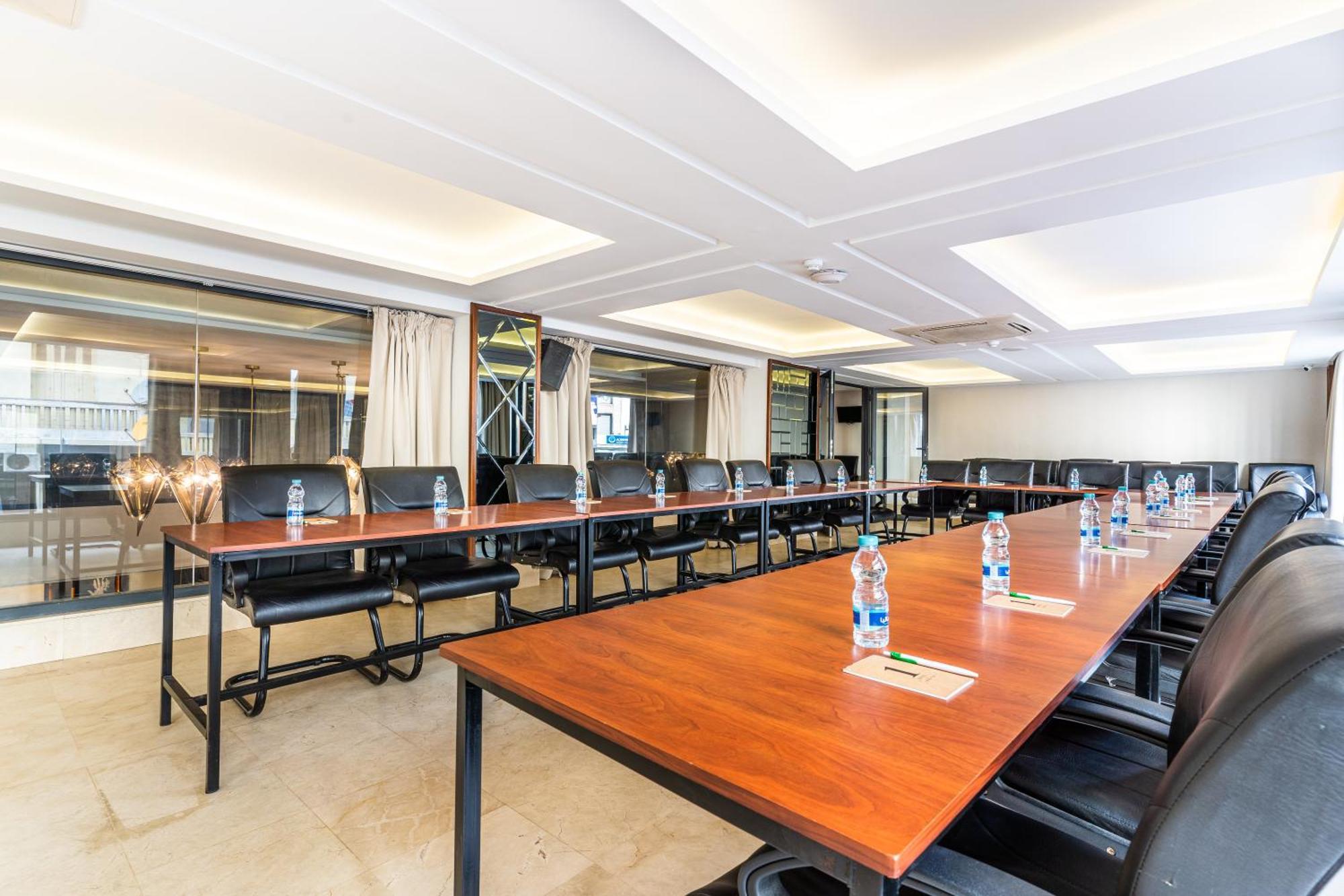 One Hotel Casablanca Eksteriør bilde Meeting room
